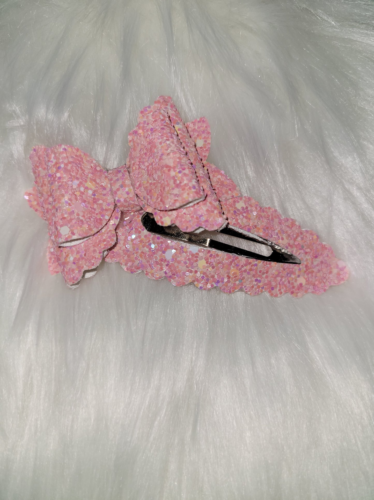 Pink Chunky Glitter Scalloped bow snap clip