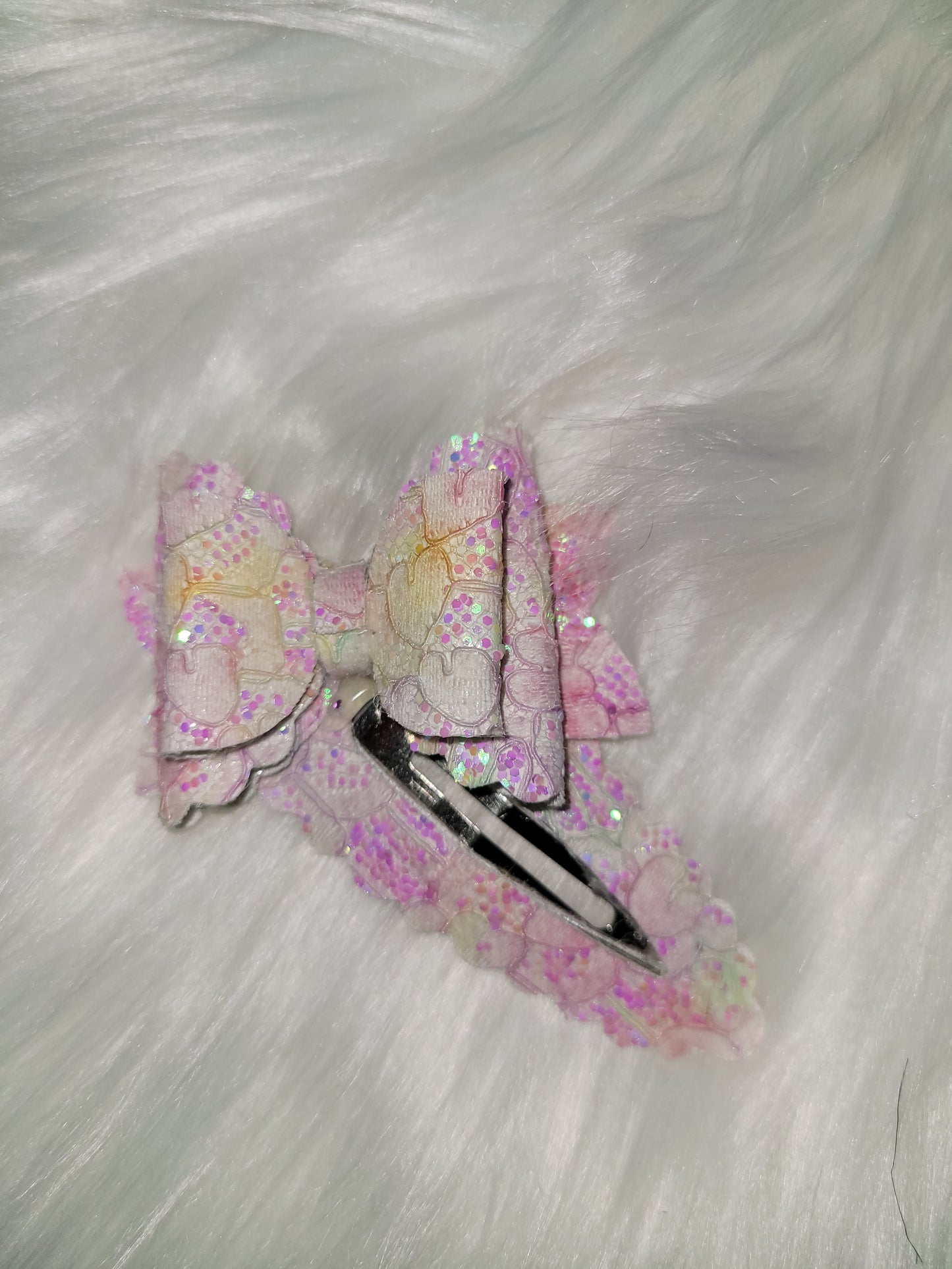 Multi pink Glitter Scalloped bow snap clip