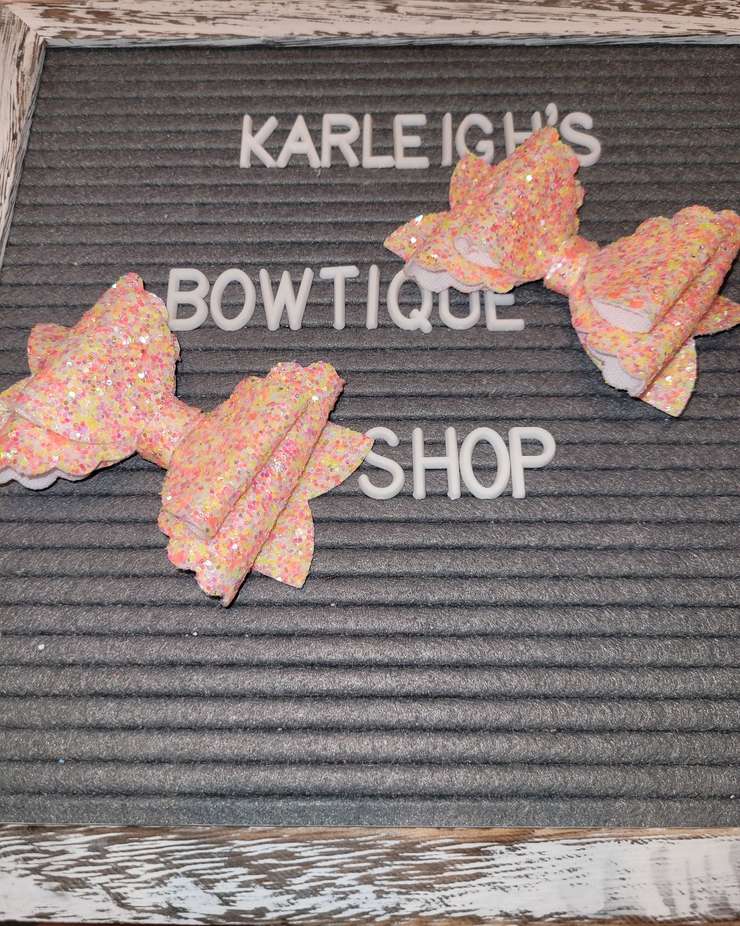 3.5in bows orange/white glitter