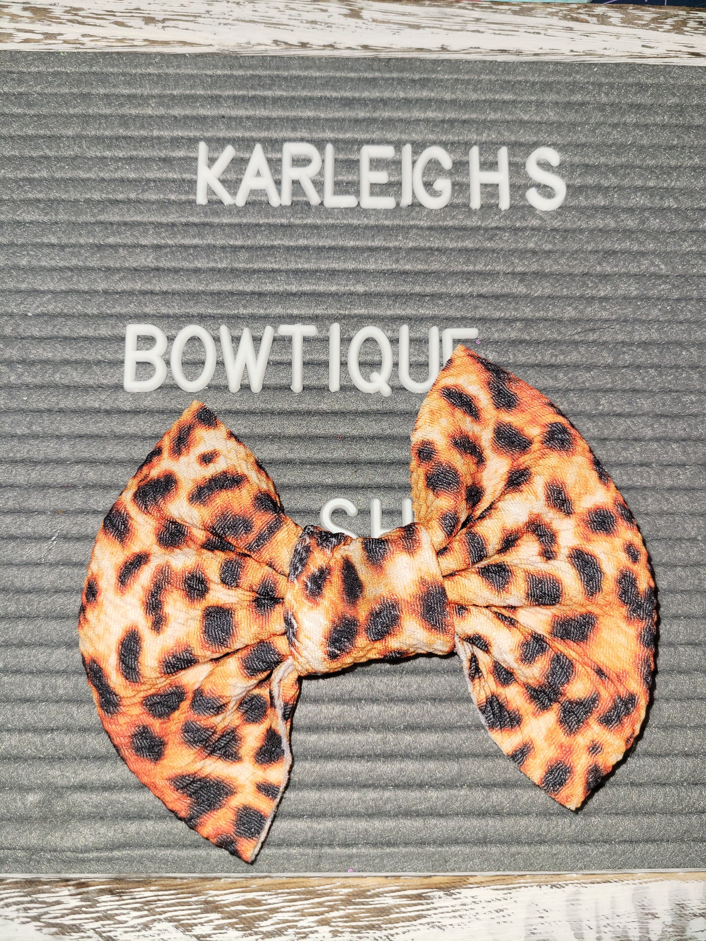 Cheetah bow