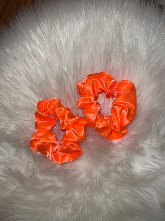 Neon orange Scrunches